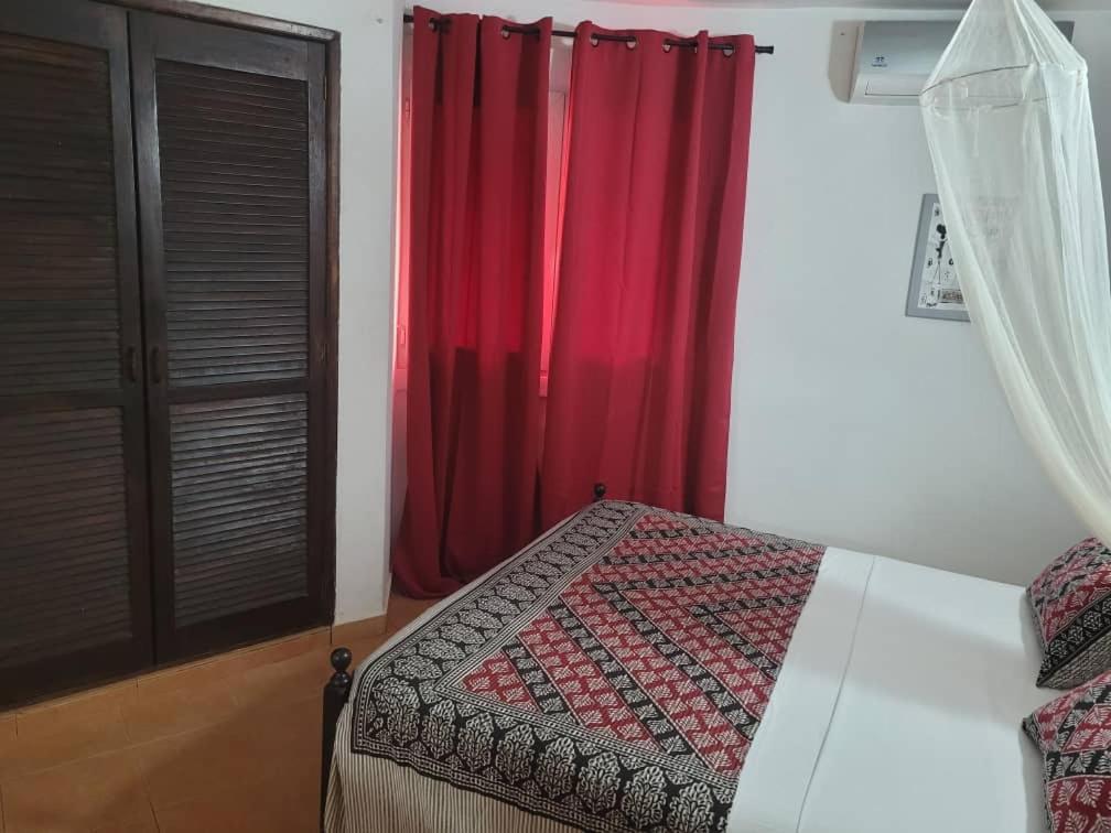 Villa Bord De Mer Avec Piscine Sali Tapé المظهر الخارجي الصورة